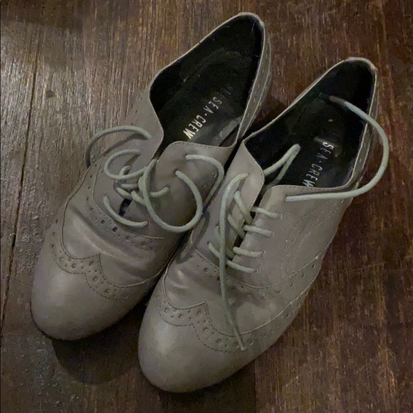Modcloth Shoes - Chelsea Crew Flats